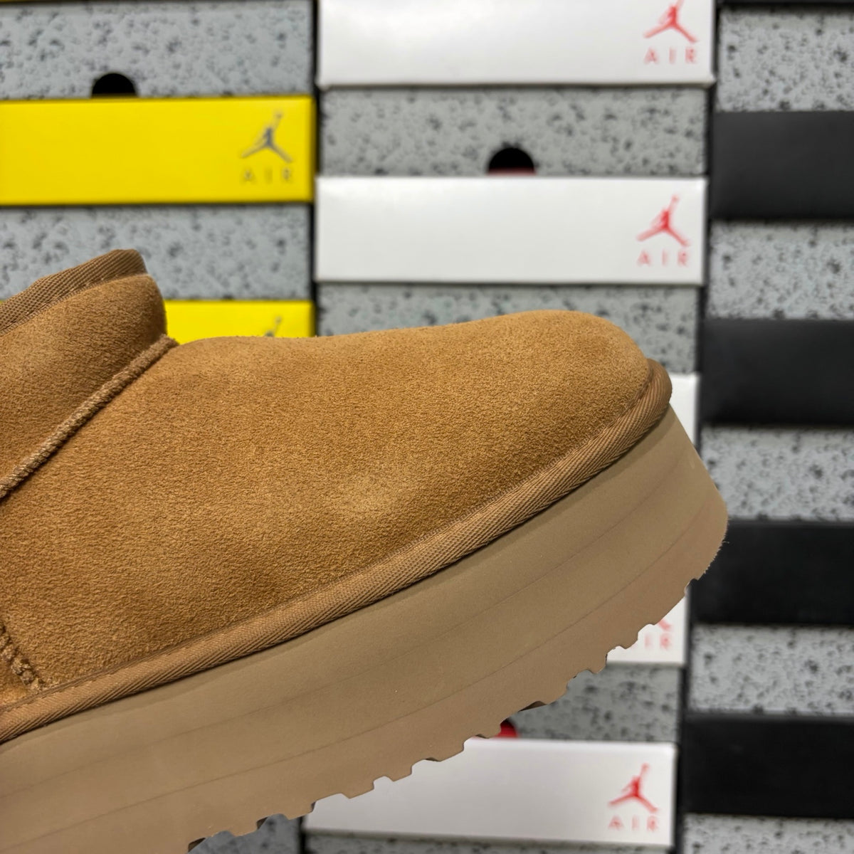 UGG Classic Ultra Mini Platform Boot – Chestnut