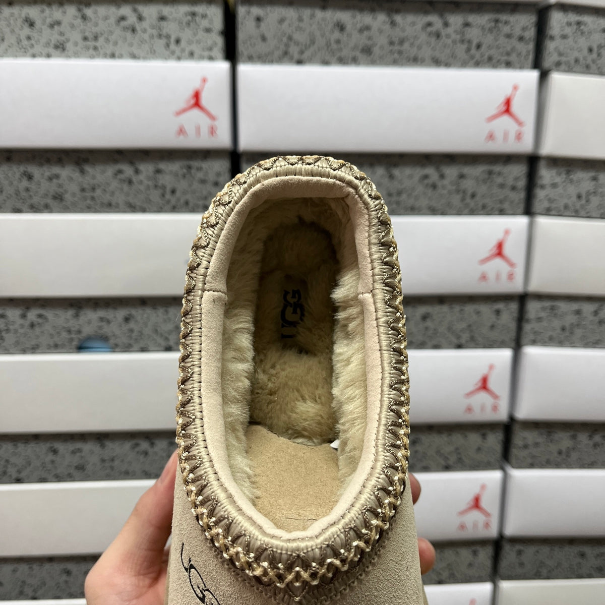 UGG Tasman Slipper – Butter Cream