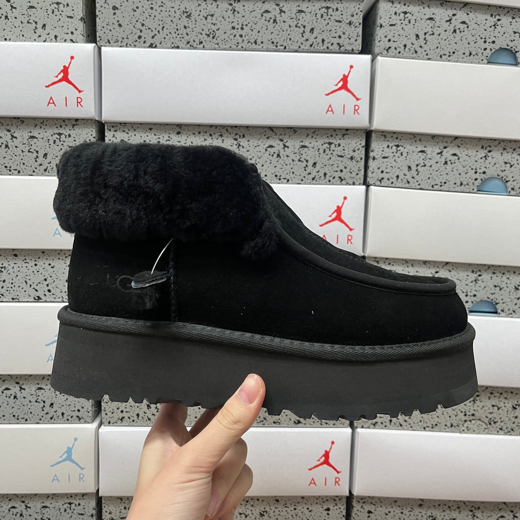 UGG Funkette Platform Boot – Black
