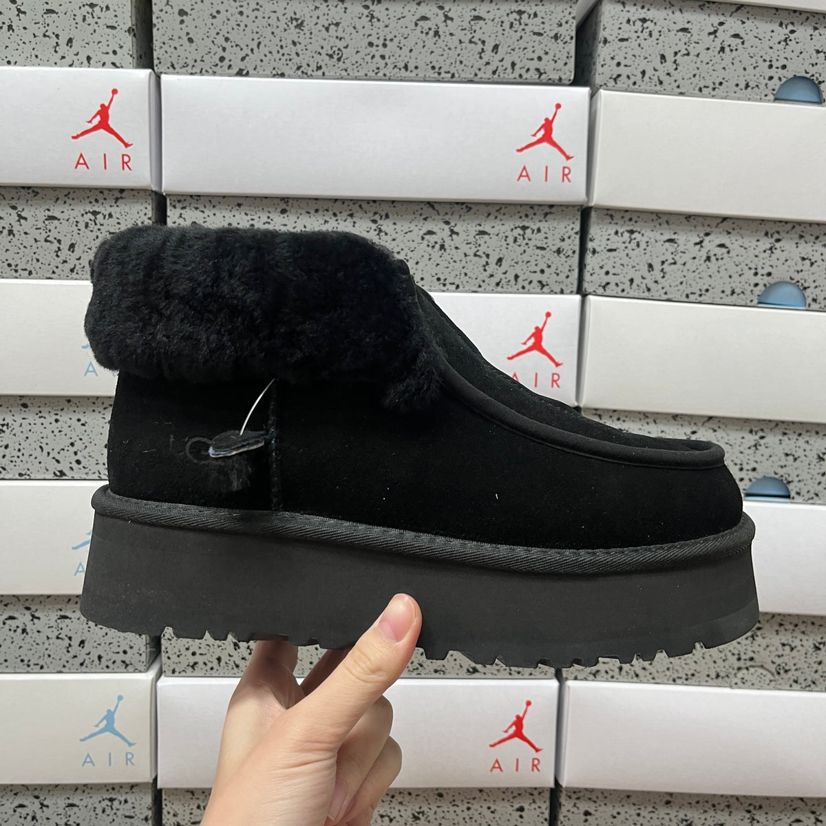 UGG Funkette Platform Boot – Black