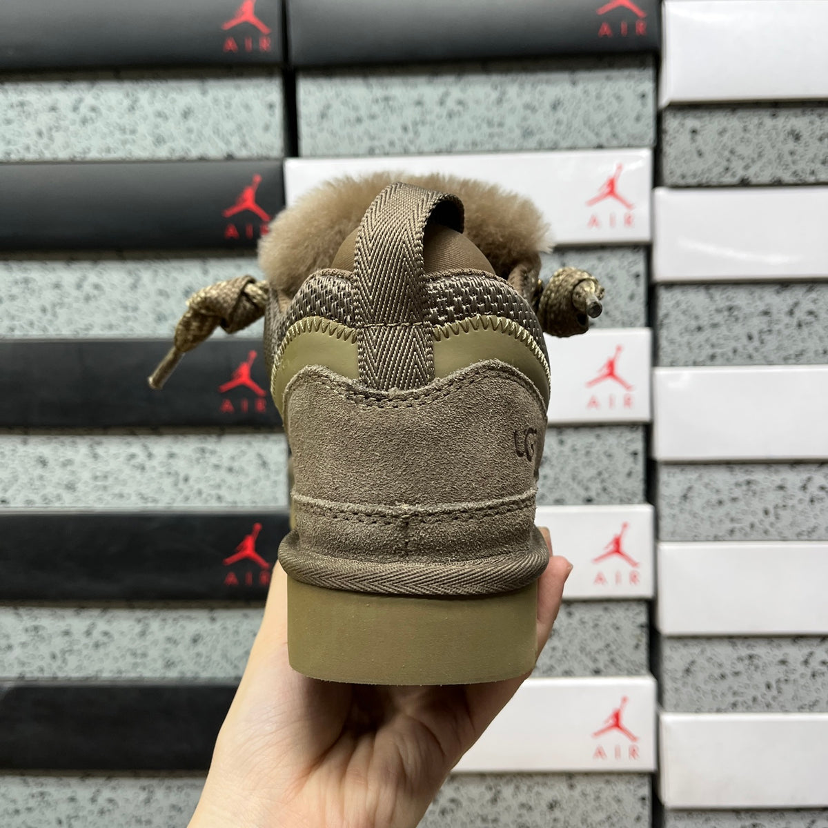 UGG Lowmel Lace-Up Sneaker – Smoky Brown