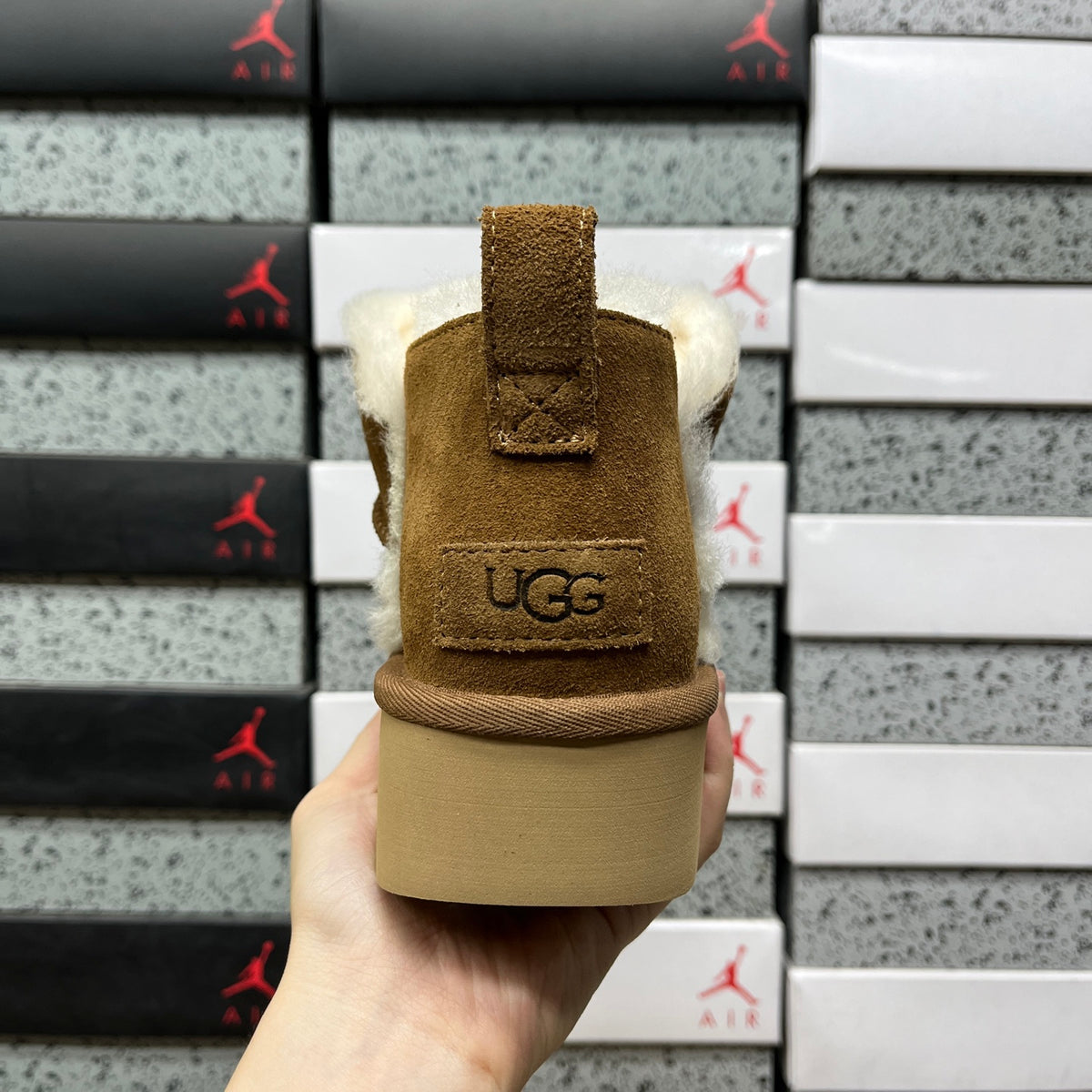 UGG Ayanna Platform Boot – Chestnut