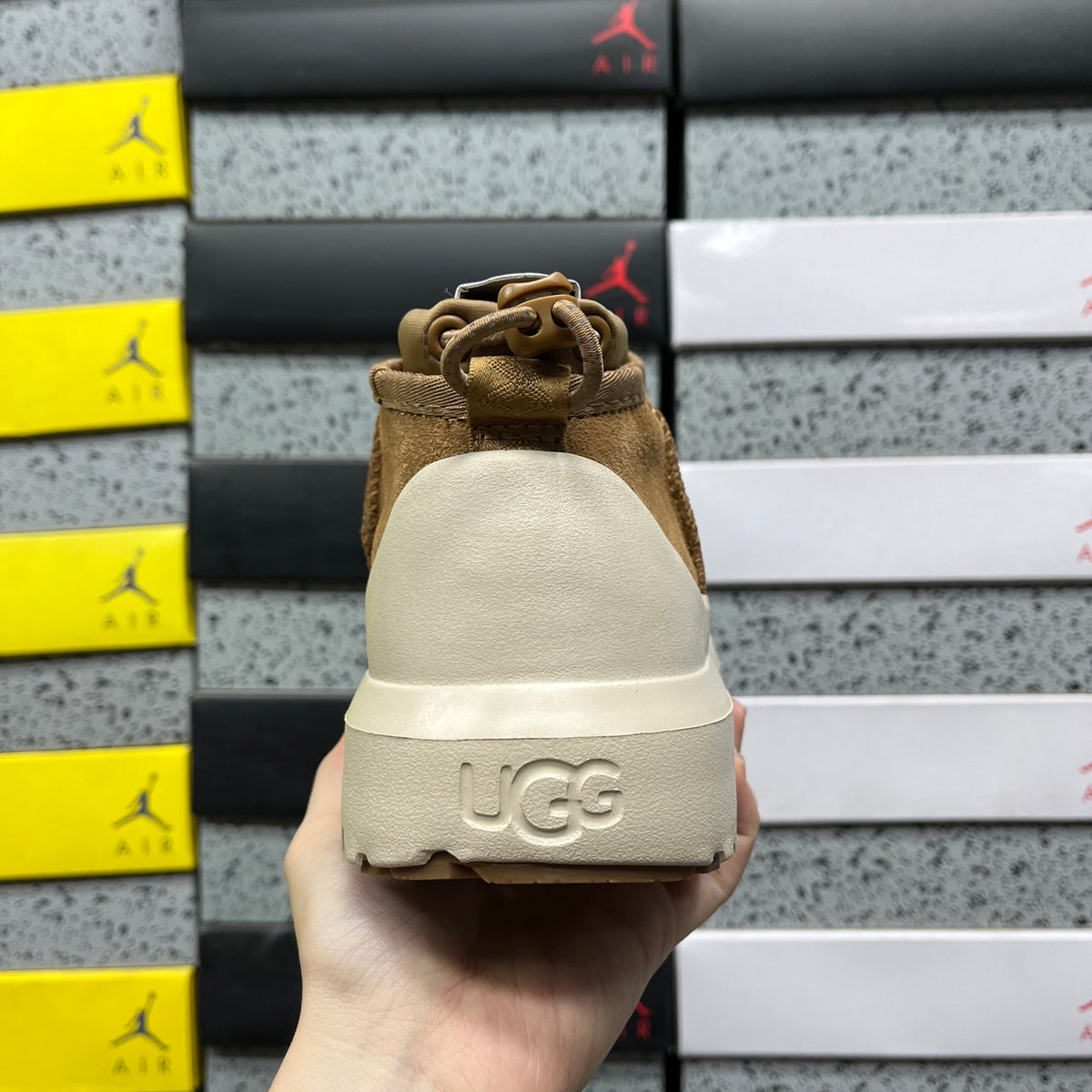UGG Tasman Weather Hybrid – Chestnut/Cream