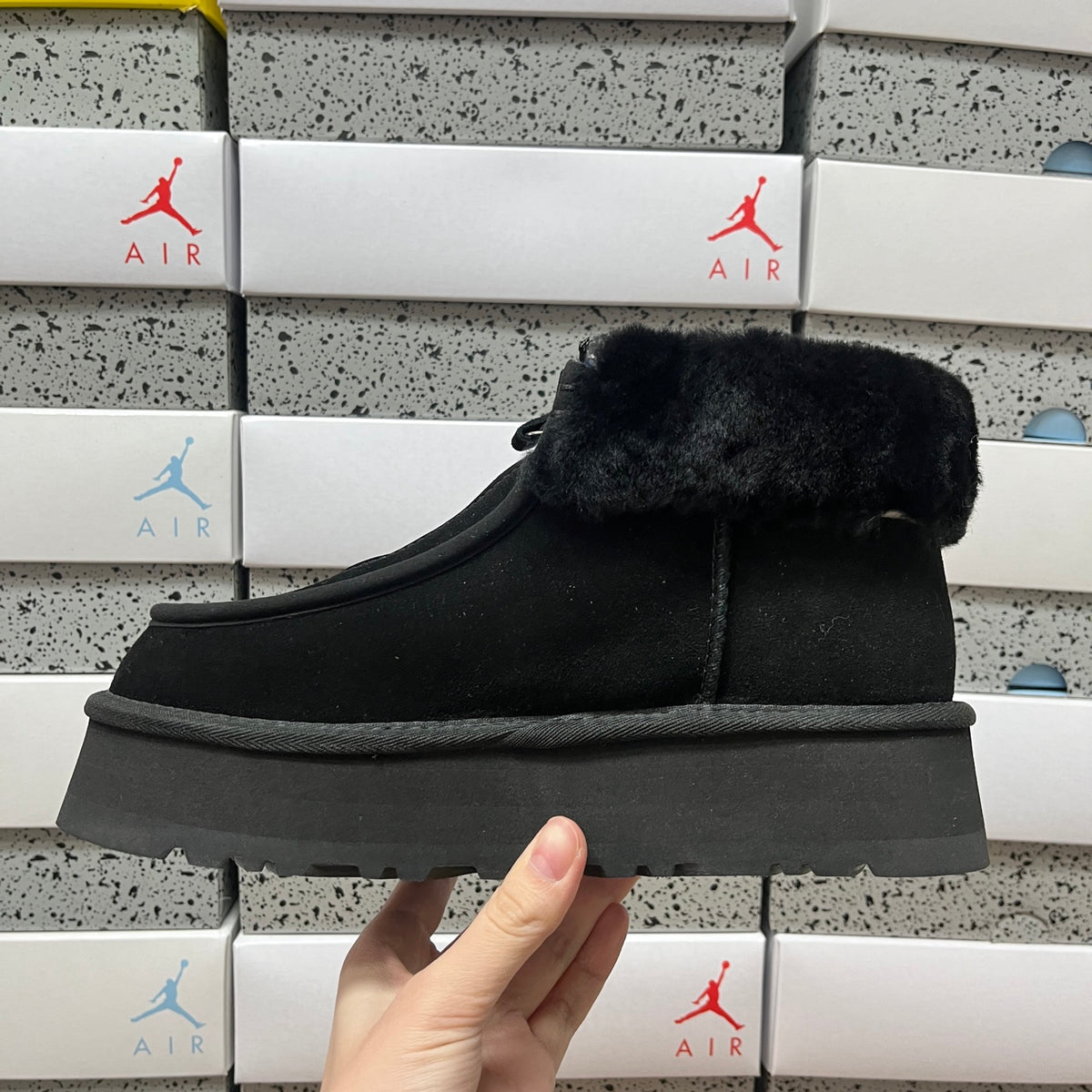 UGG Funkette Platform Boot – Black