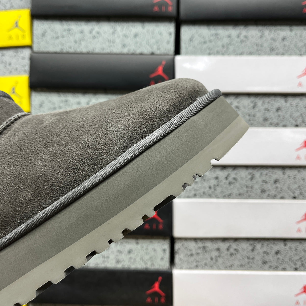 UGG Classic Ultra Mini Platform Boot – Grey