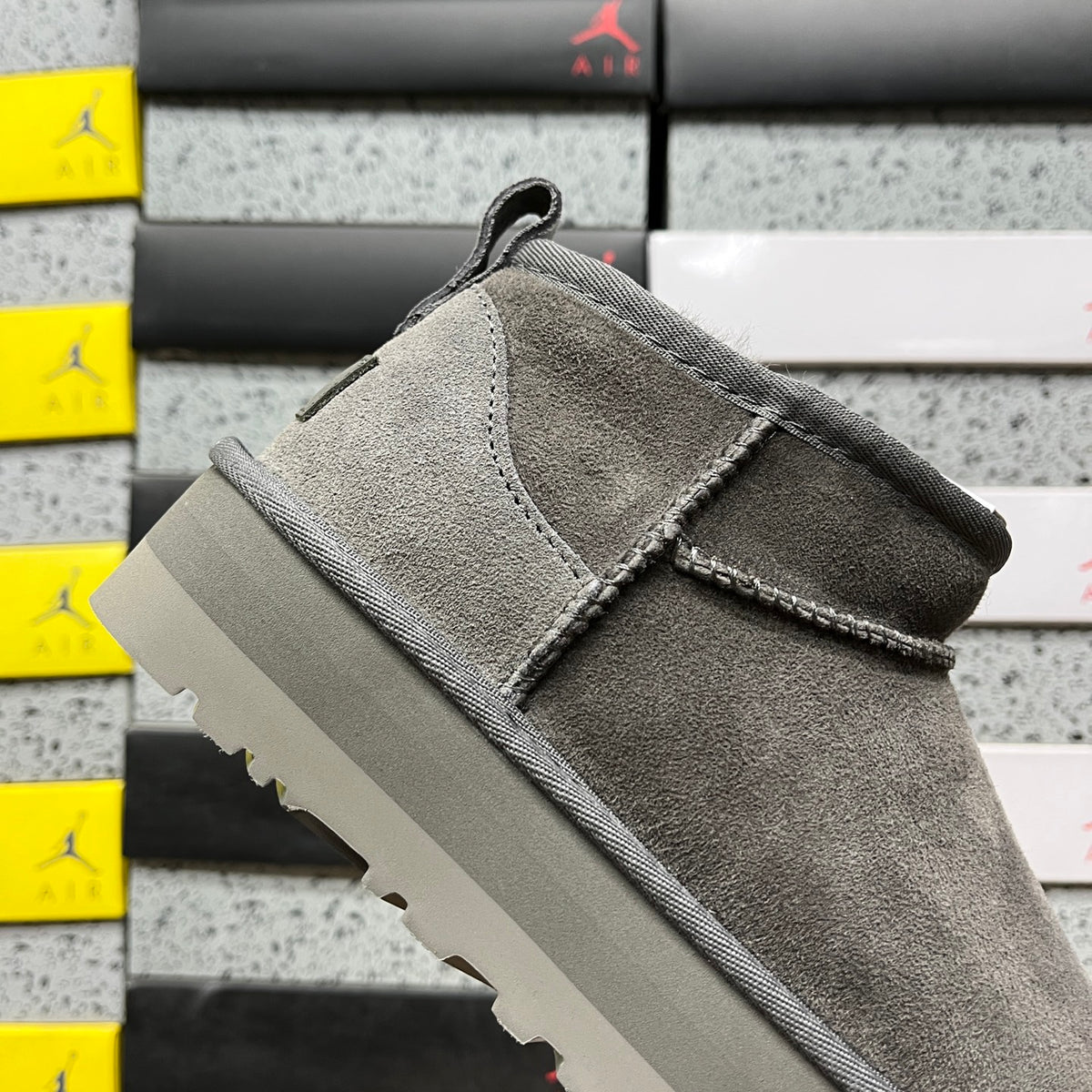 UGG Classic Ultra Mini Platform Boot – Grey