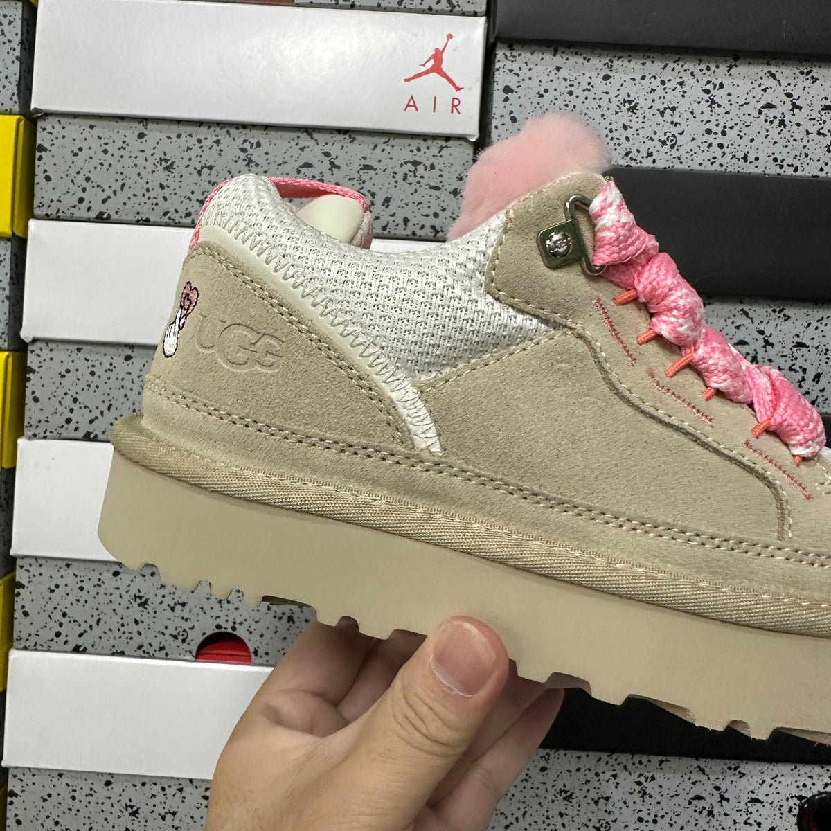 UGG Lowmel Sneaker – Sand & Pink