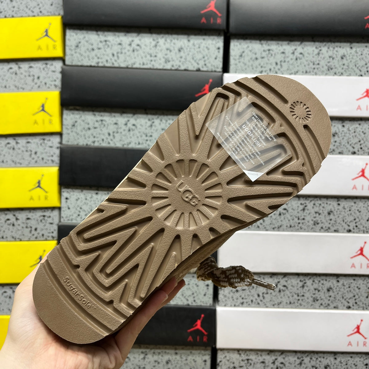 UGG Lowmel Lace-Up Sneaker – Sand