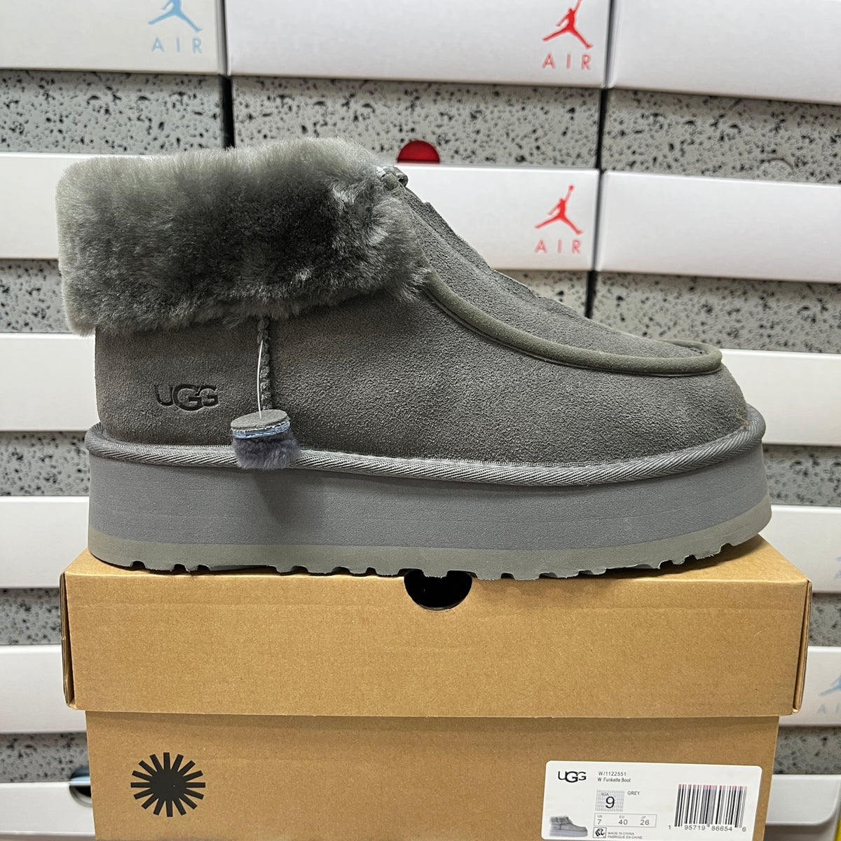 UGG Funkette Platform Boot – Olive