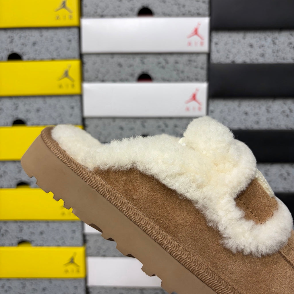 UGG Classic Flipper Mule – Chestnut