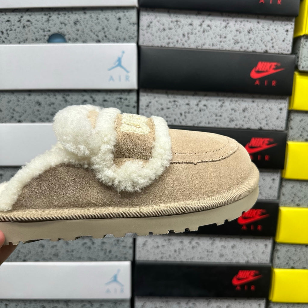 UGG Shearling Slide – Khaki