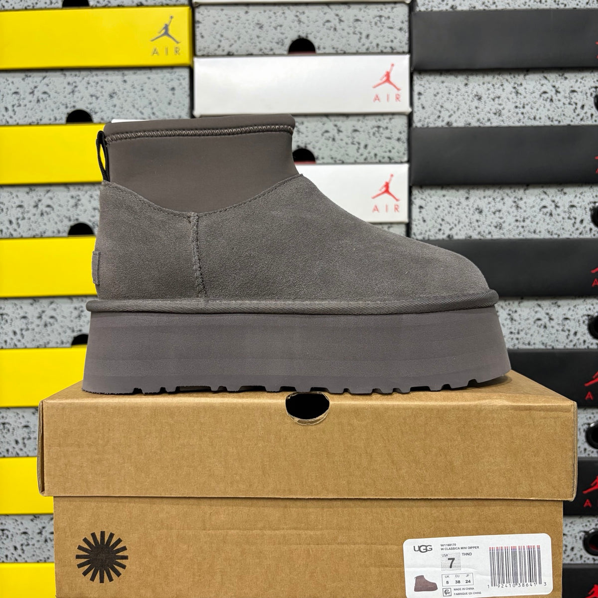 UGG Classic Mini Dipper Boot – Thunder