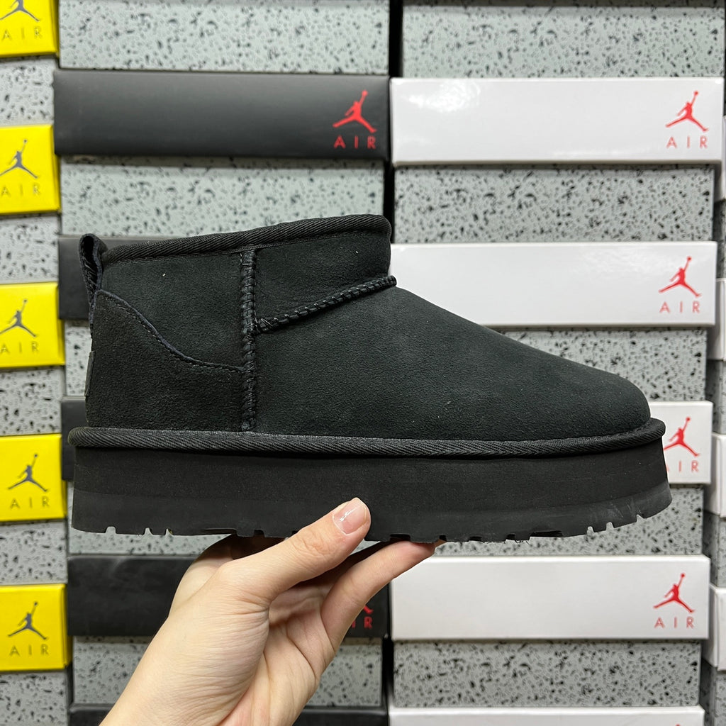 UGG Classic Ultra Mini Platform Boot – Black