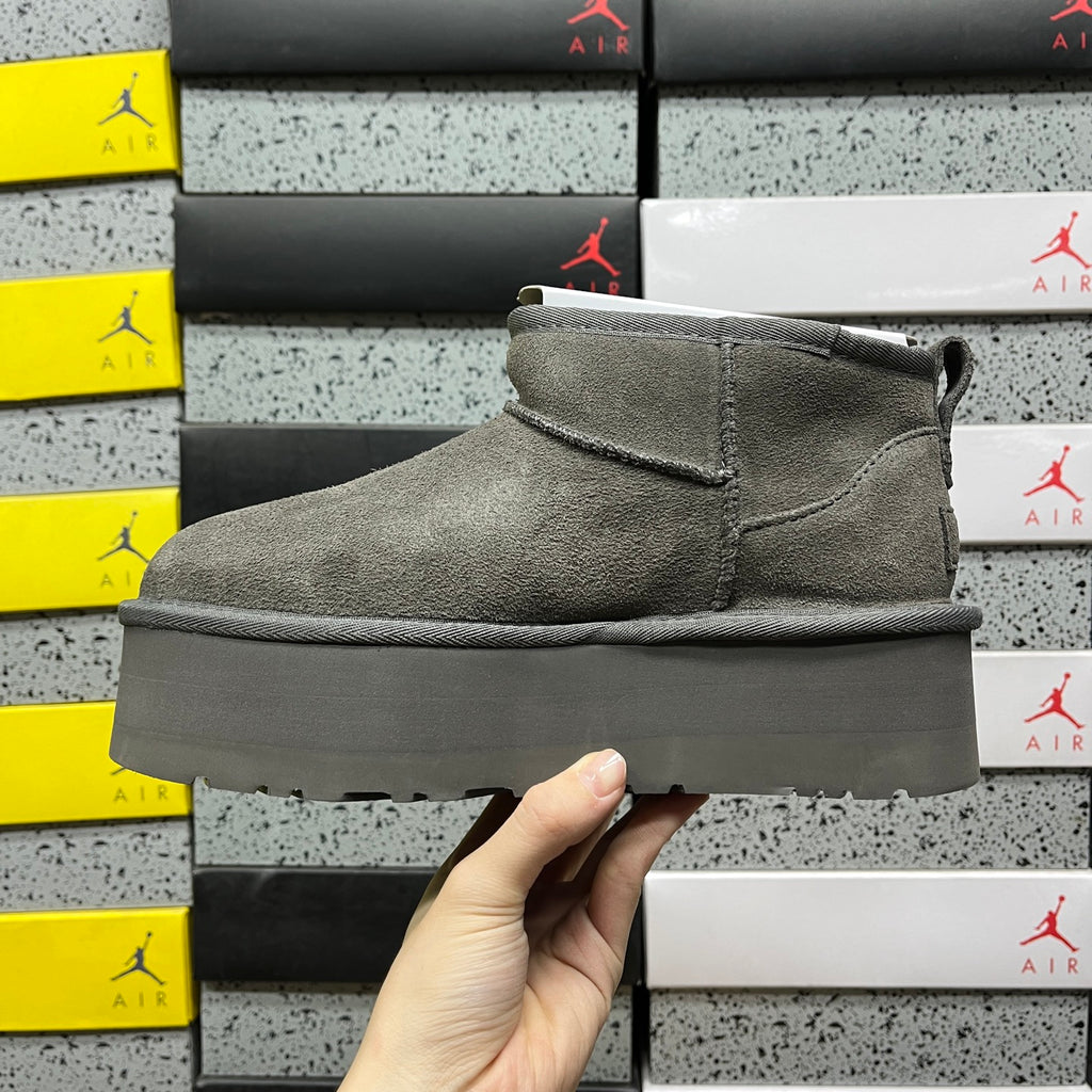 UGG Classic Ultra Mini Platform Boot – Charcoal
