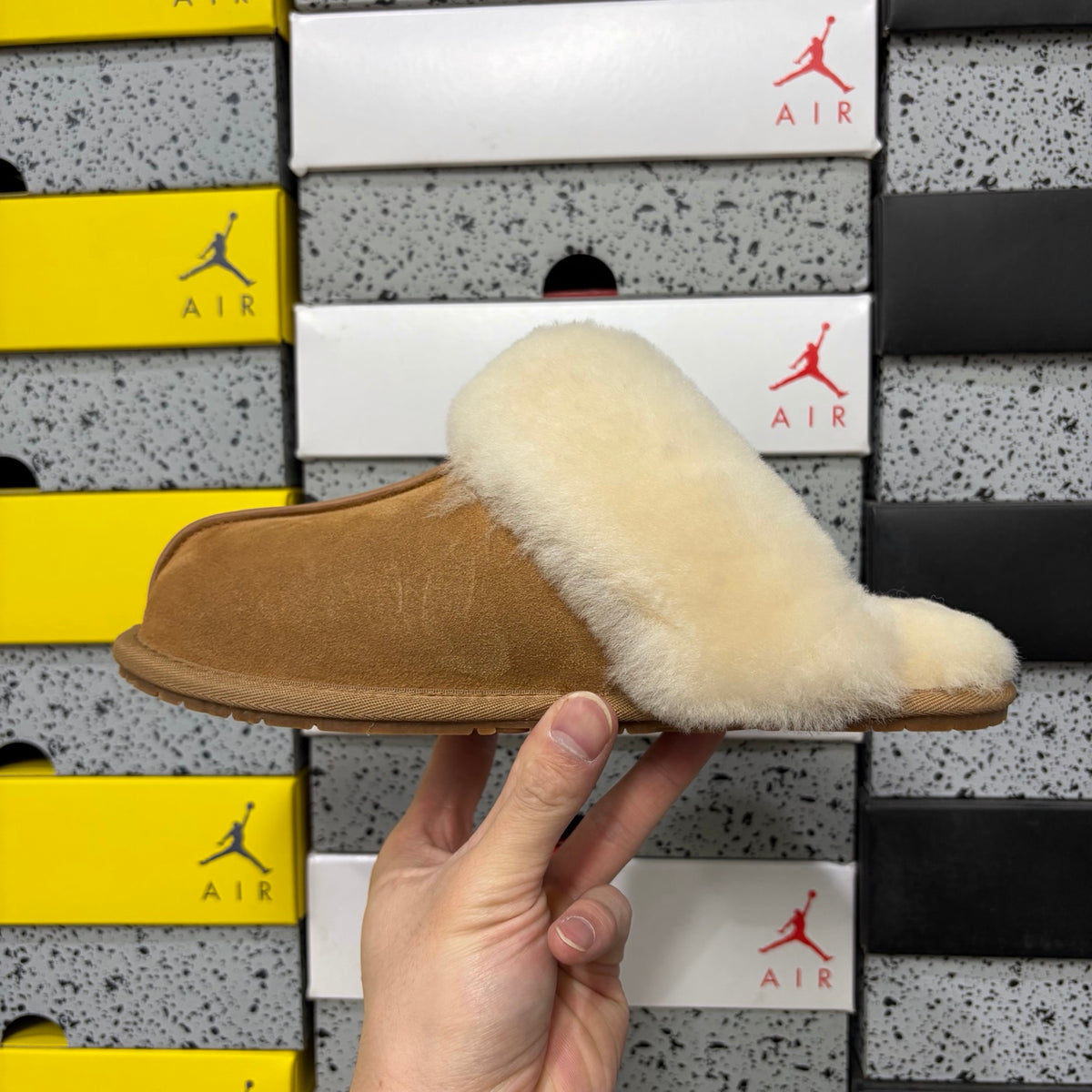 UGG Scuffette II Slipper – Chestnut