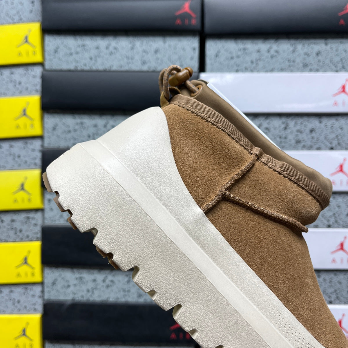 UGG Tasman Weather Hybrid – Chestnut/Cream