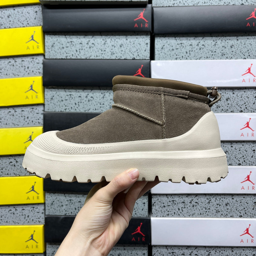 UGG Tasman Weather Hybrid – Olive/Cream