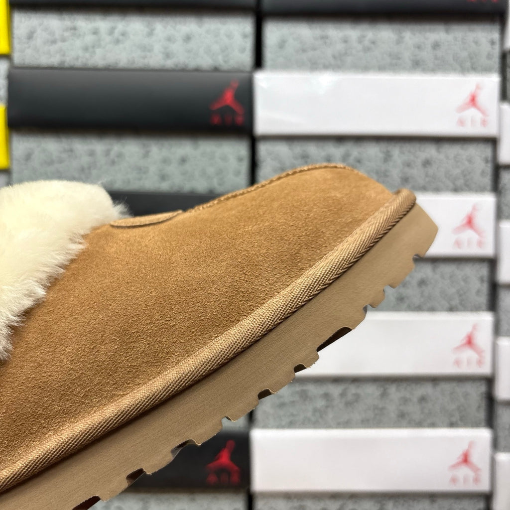 UGG Scuffette II Shearling Slipper – Chestnut