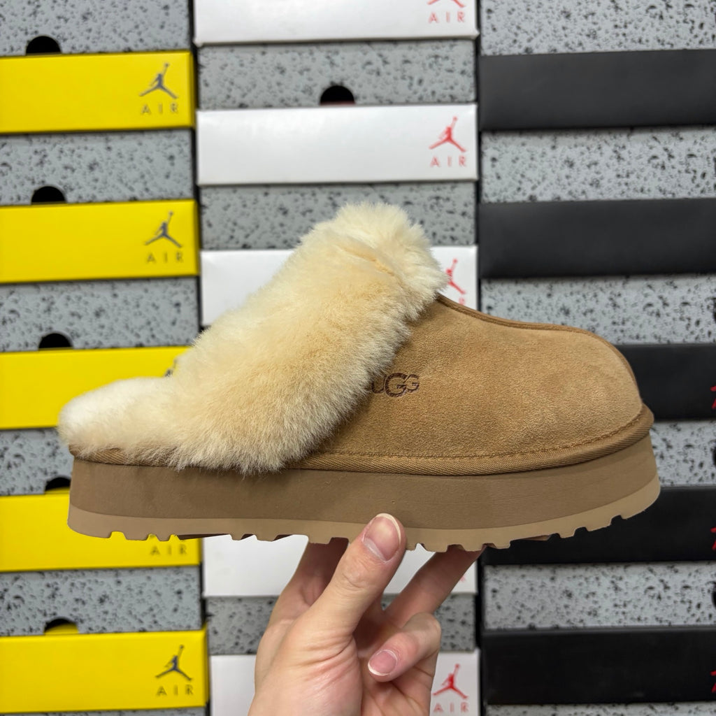UGG Fluffy Platform Slide – Chestnut