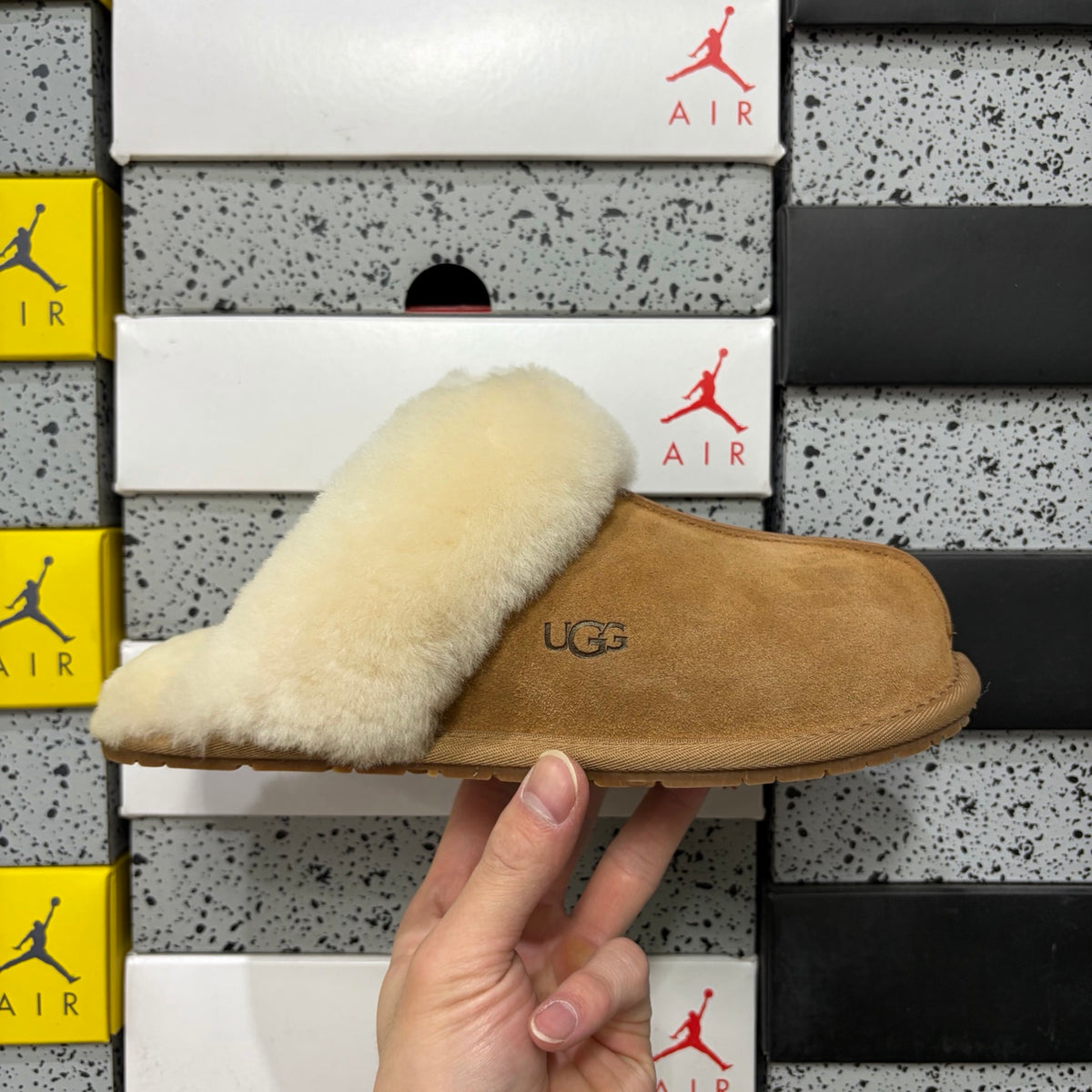 UGG Scuffette II Slipper – Chestnut