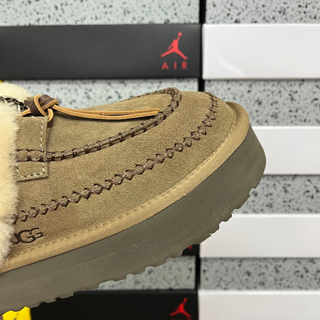 UGG Alpine Short Boot – Walnut