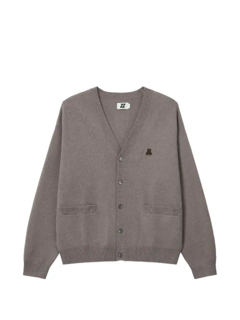 izzue logo-patch cardigan