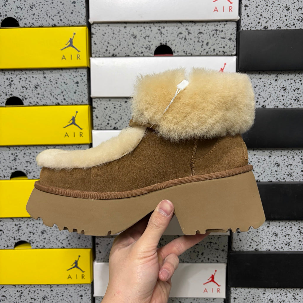 UGG Esmi Short Boot – Chestnut
