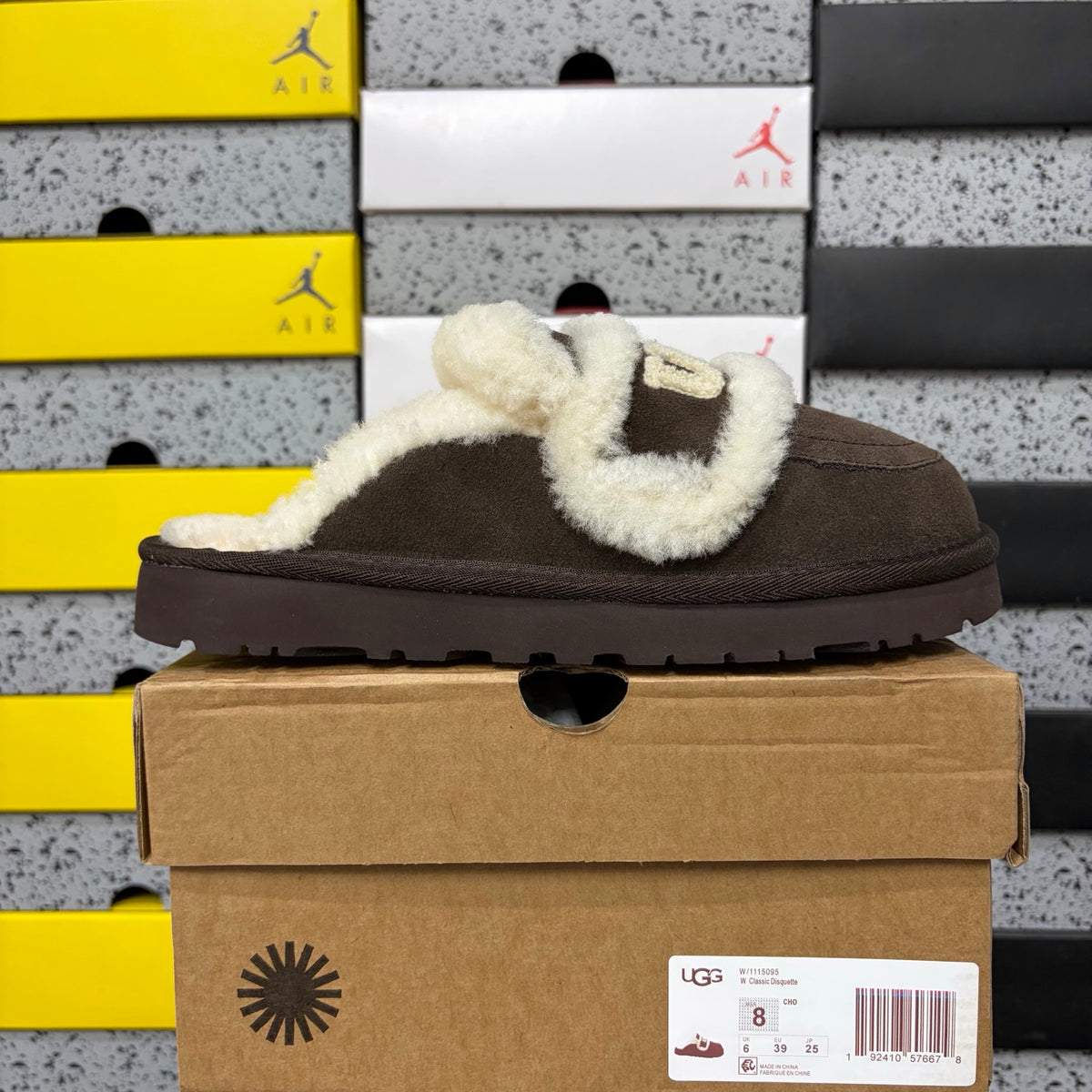 UGG Shearling Slide – Chocolate