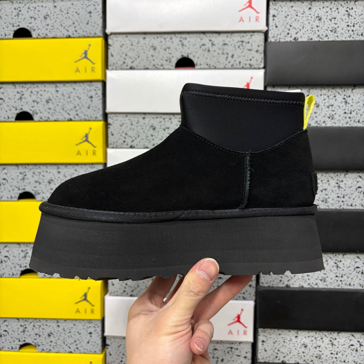 UGG Classic Dipper Boot – Black