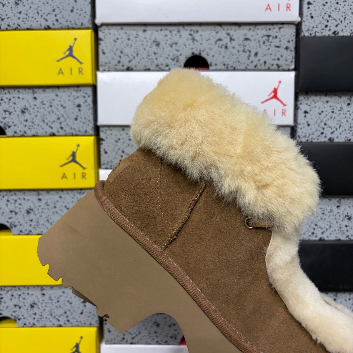 UGG Esmi Short Boot – Chestnut