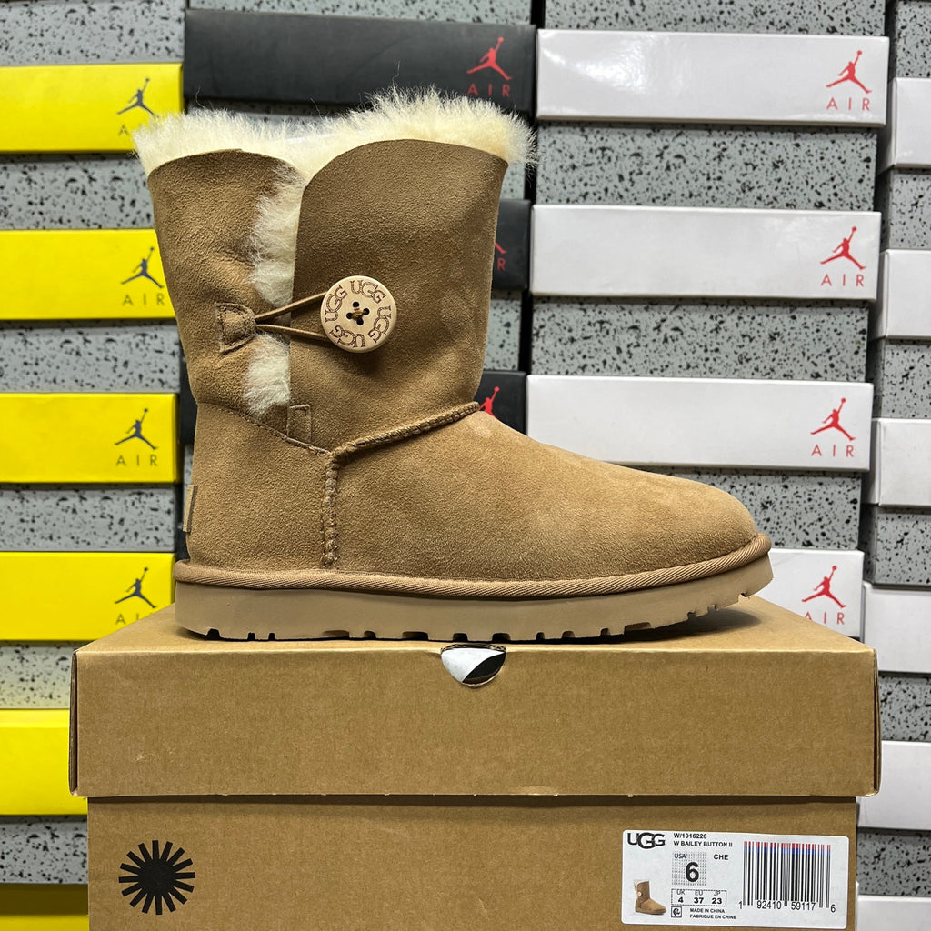 UGG Classic Short II Boot – Chestnut