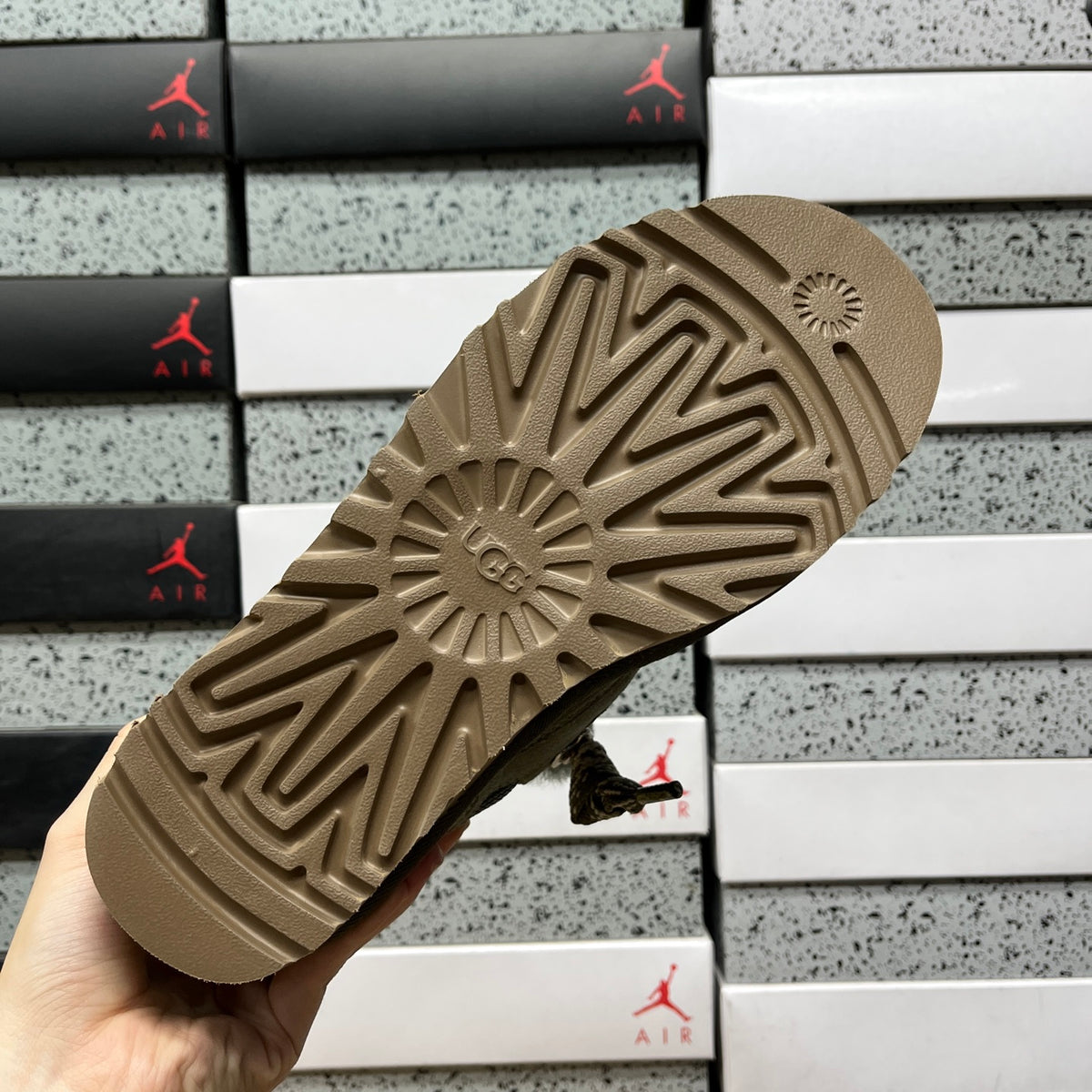 UGG Lowmel Lace-Up Sneaker – Moss Green