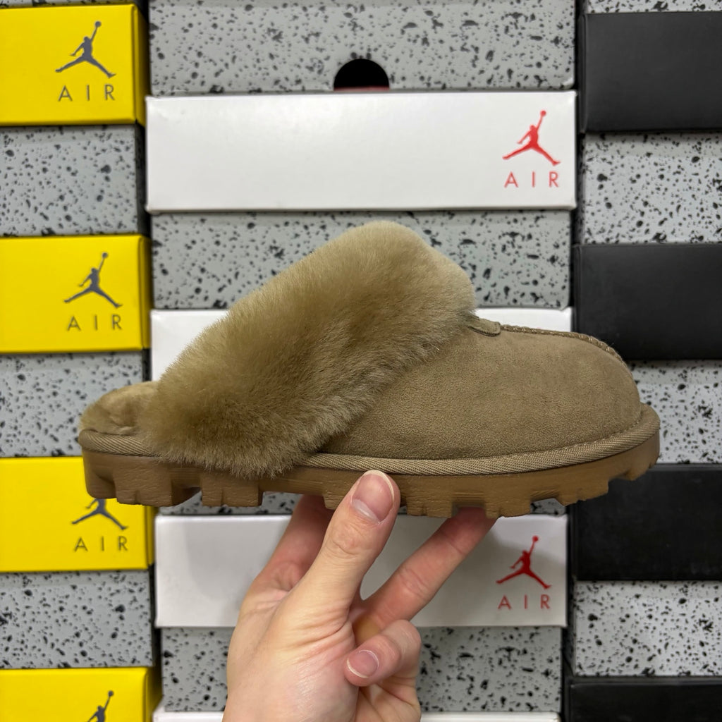 UGG Scuffette Slipper – Camel Fawn