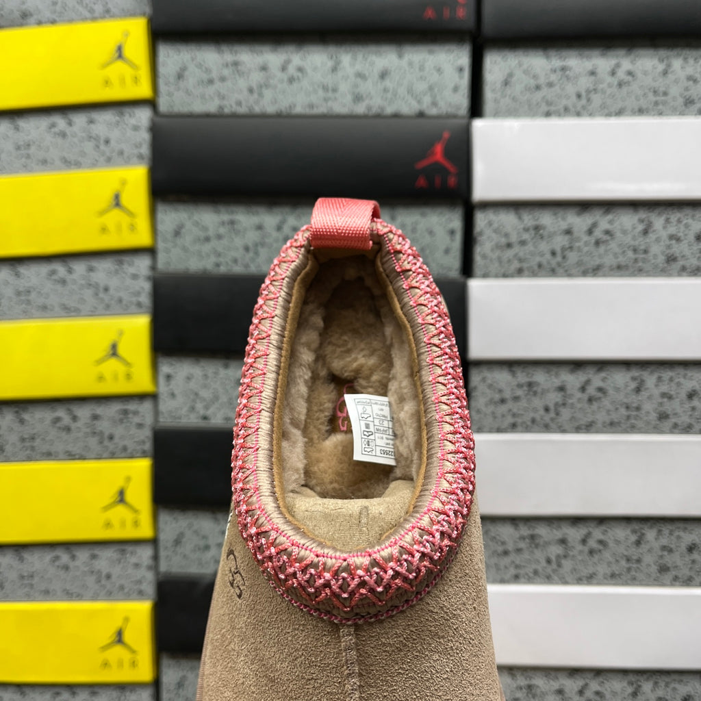 UGG Tasman Slipper – Sand/Pink Special Edition