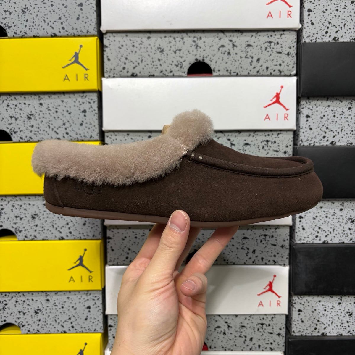 UGG Ansley Slipper – Cocoa