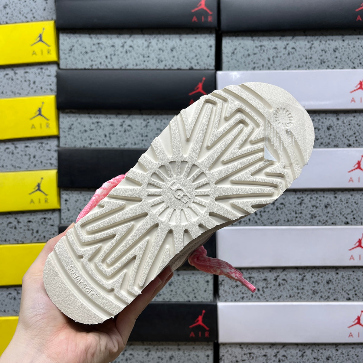 UGG Lowmel Lace-Up Sneaker – White & Pink