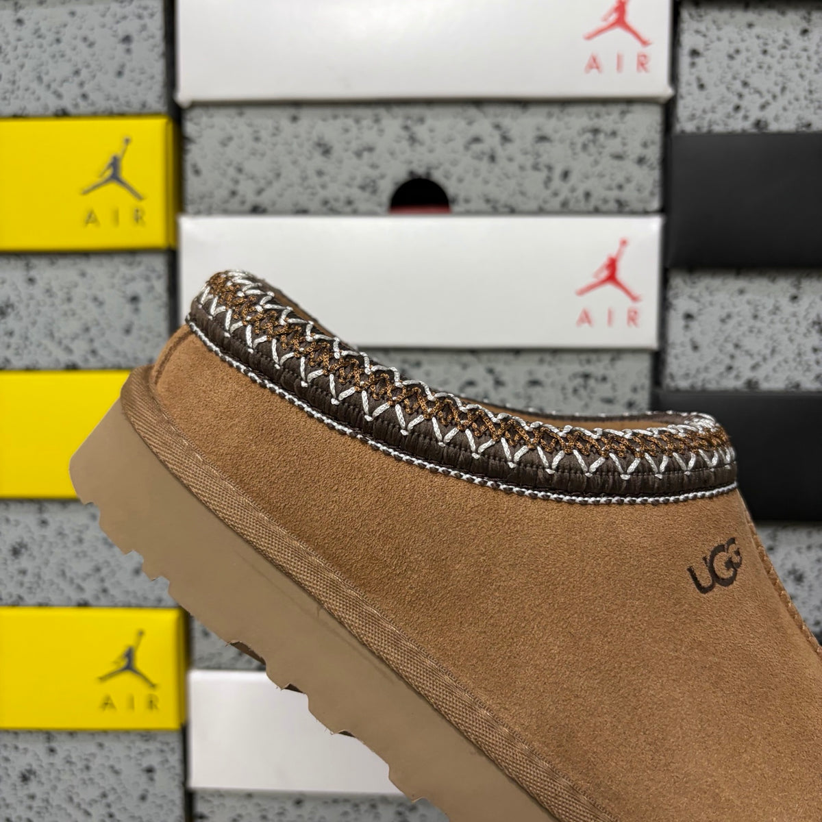 UGG Tasman Slipper – Chestnut