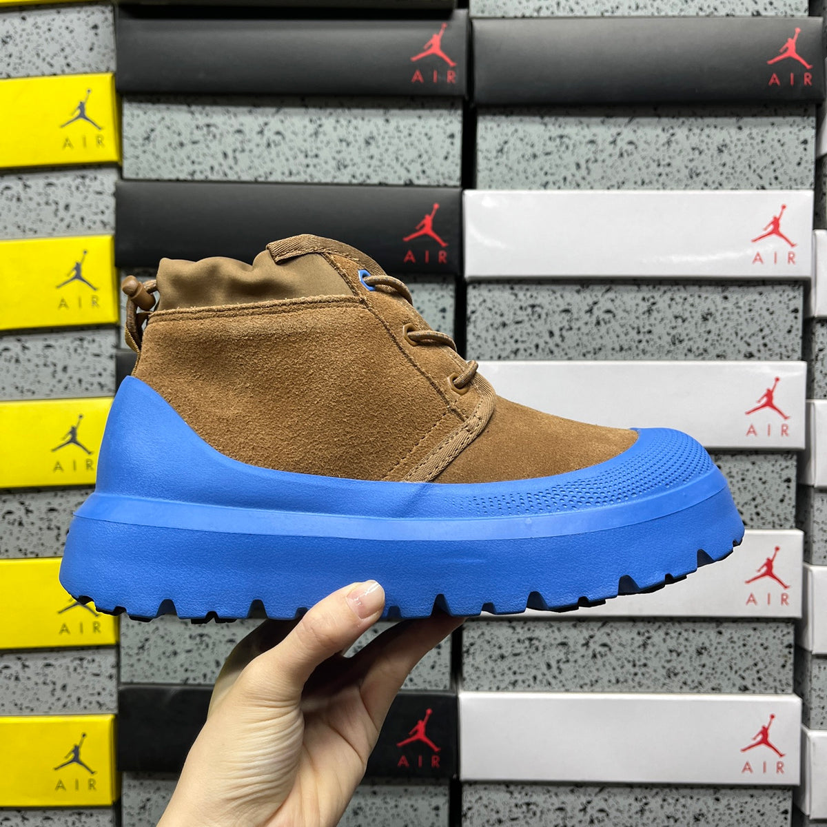 UGG Neumel Lace-Up Boot – Caramel/Blue