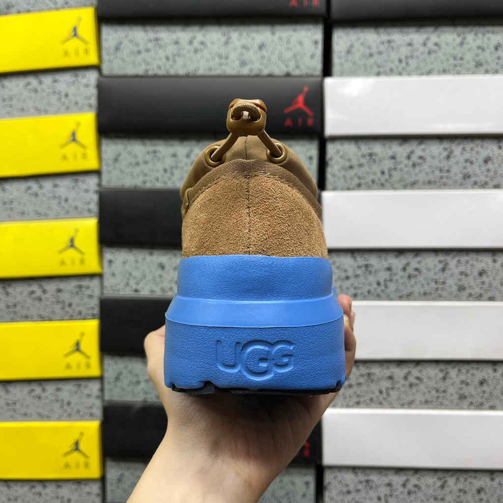UGG Tasman Platform Mule – Camel & Blue
