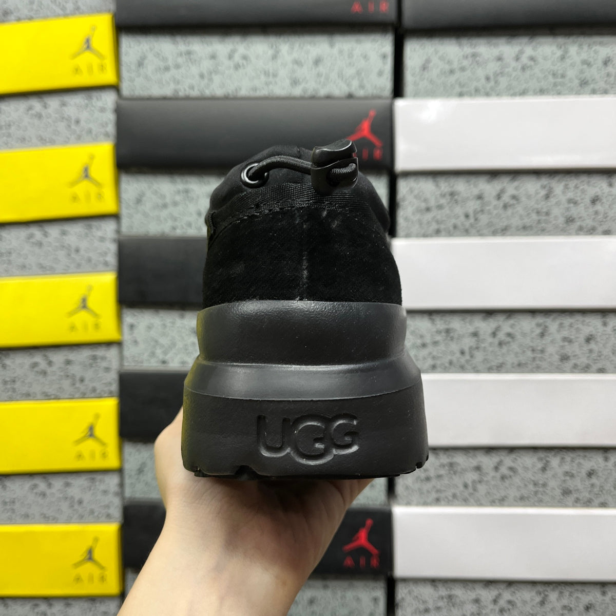 UGG Tasman Platform Mule – Black