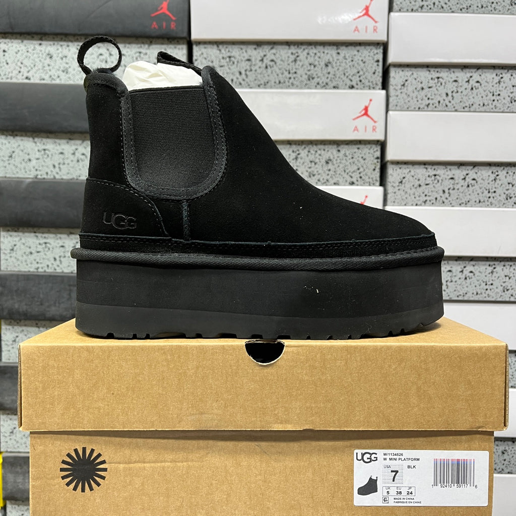 UGG Goldenstar Platform Slipper – Black