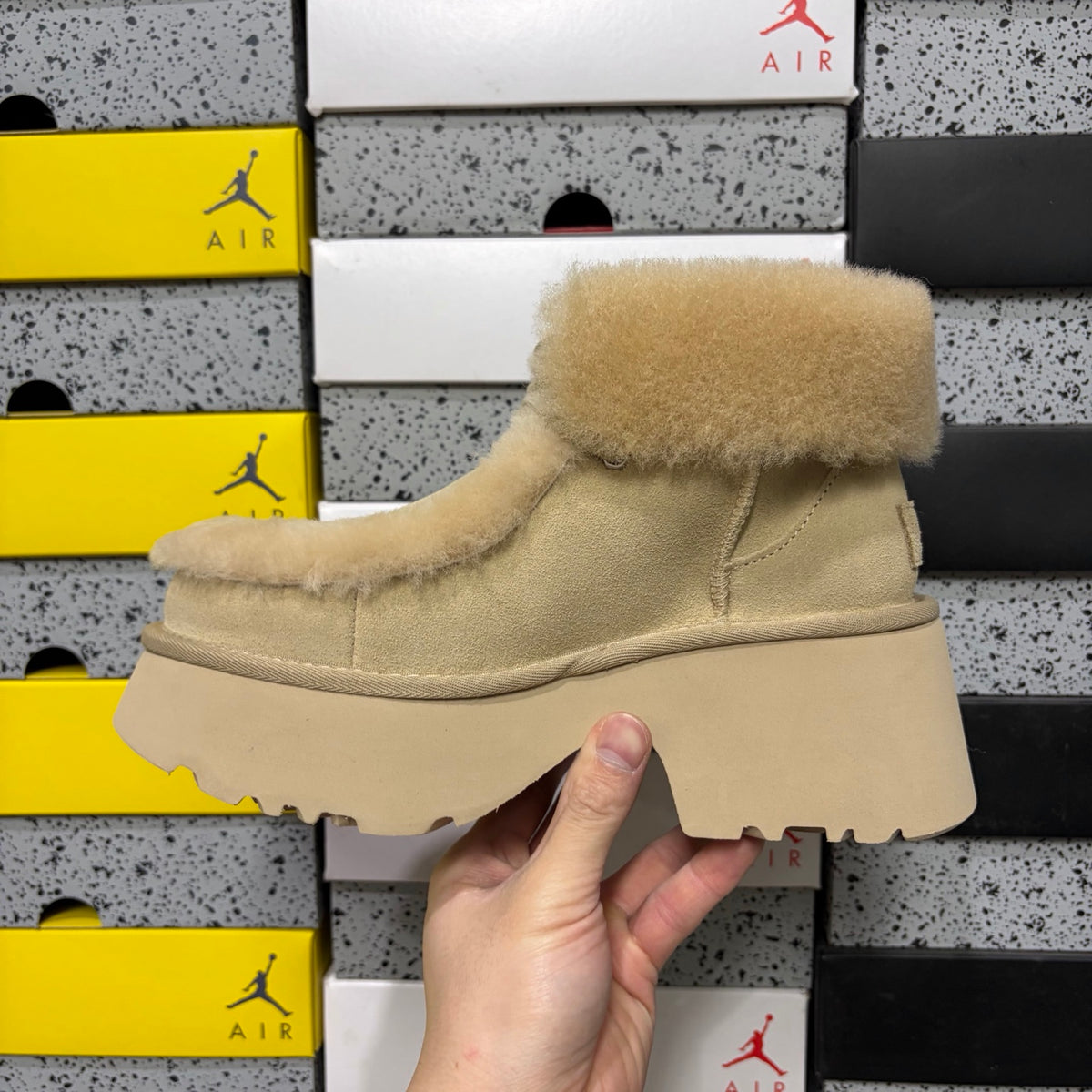 UGG Esmi Short Boot – Sand