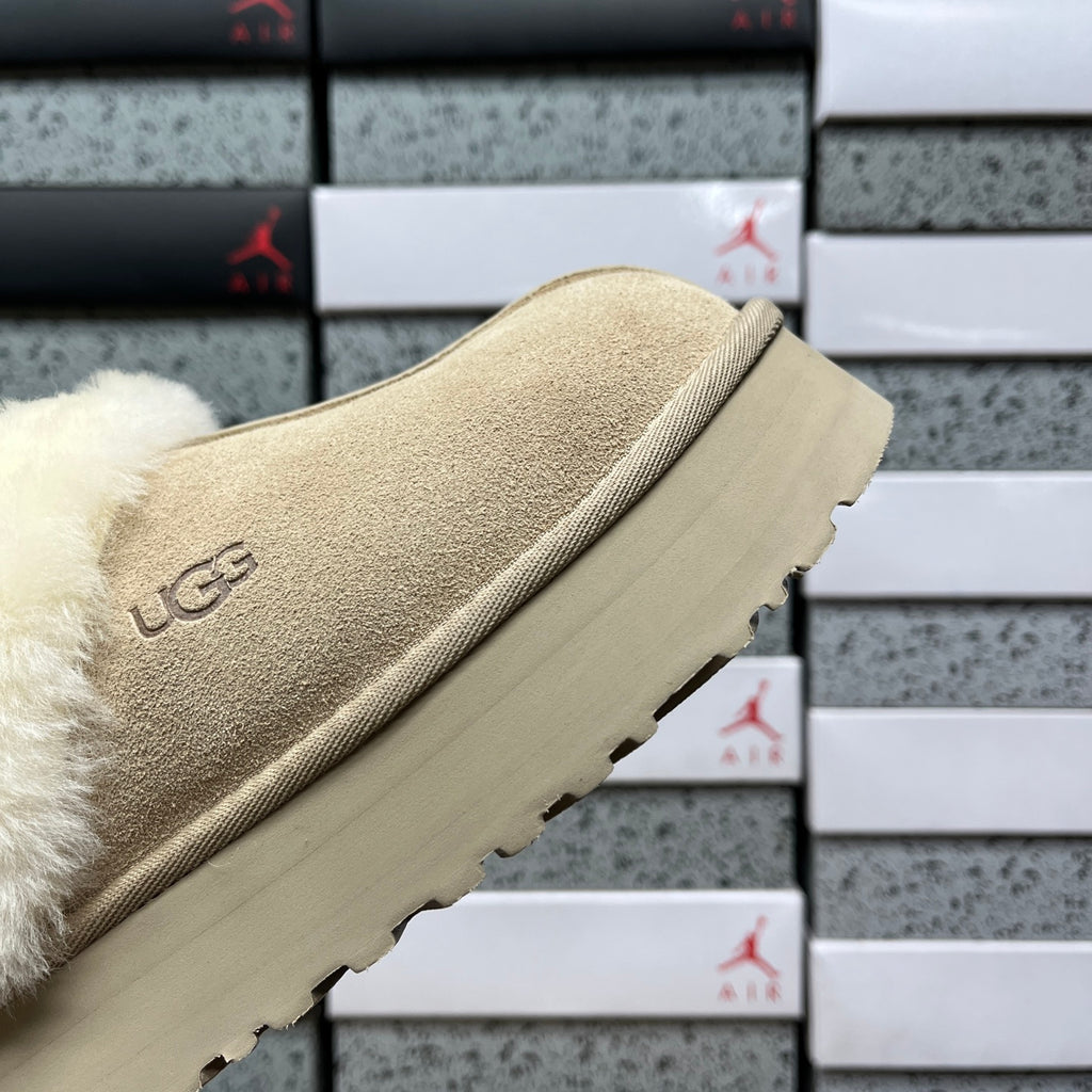 UGG Tasman Slipper – Wheat
