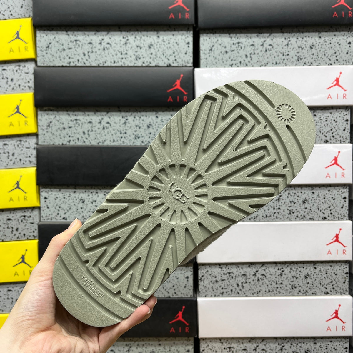 UGG Maxi Curly Slide – Sage Green