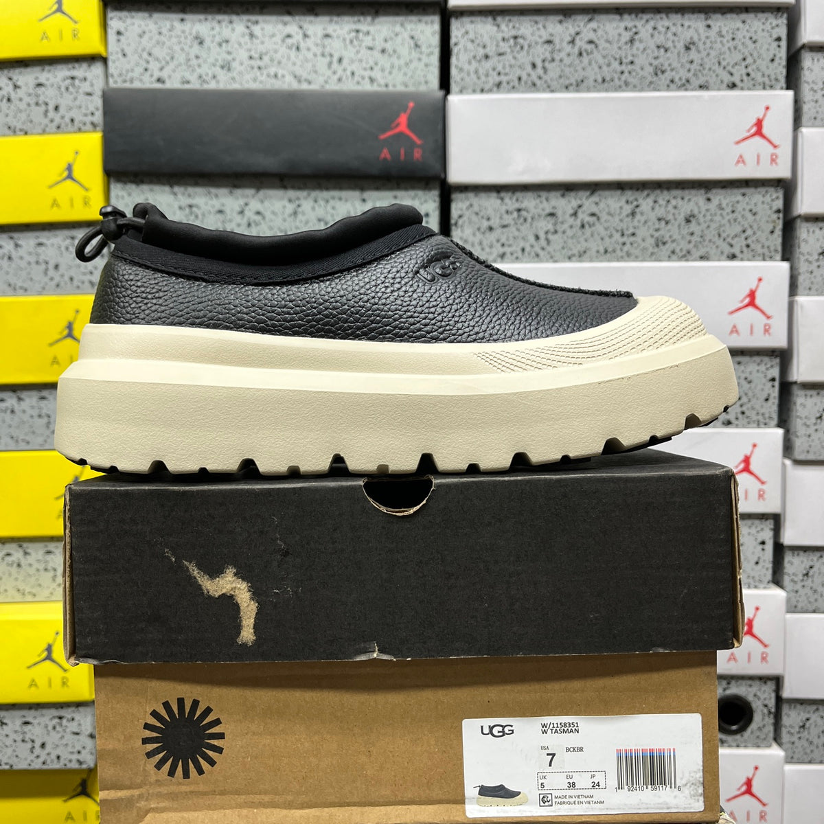 UGG Tasman Platform Mule – Black Leather