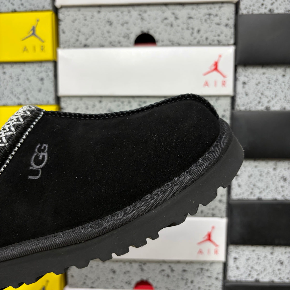 UGG Tasman Slipper – Black