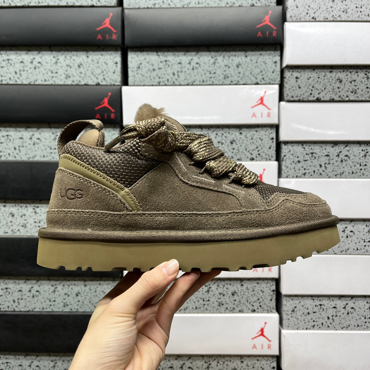 UGG Lowmel Lace-Up Sneaker – Smoky Brown