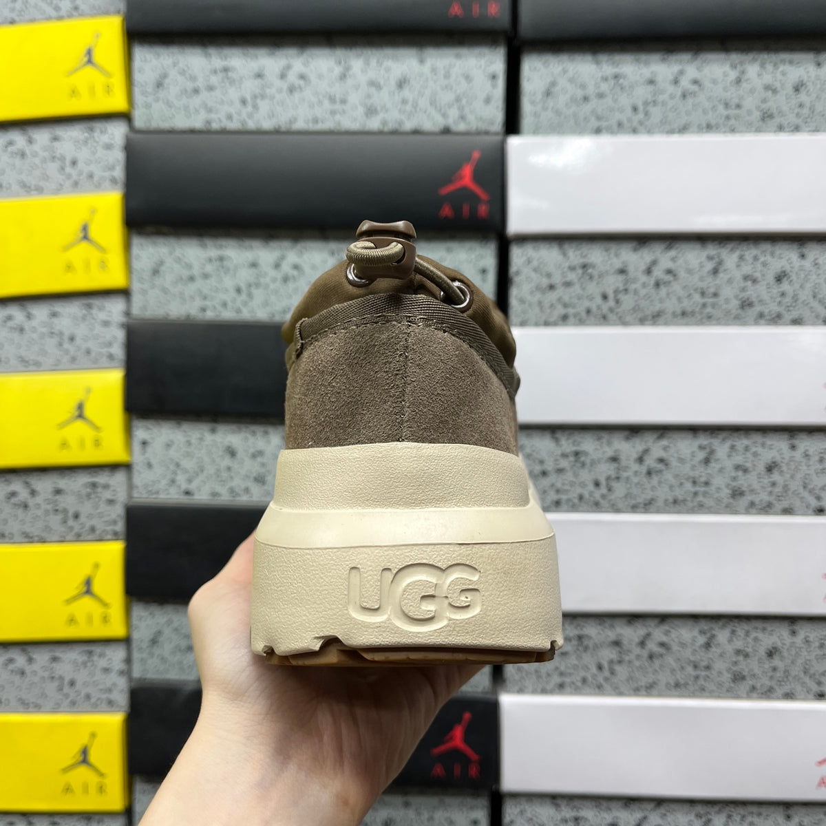 UGG Tasman Platform Mule – Walnut & Cream