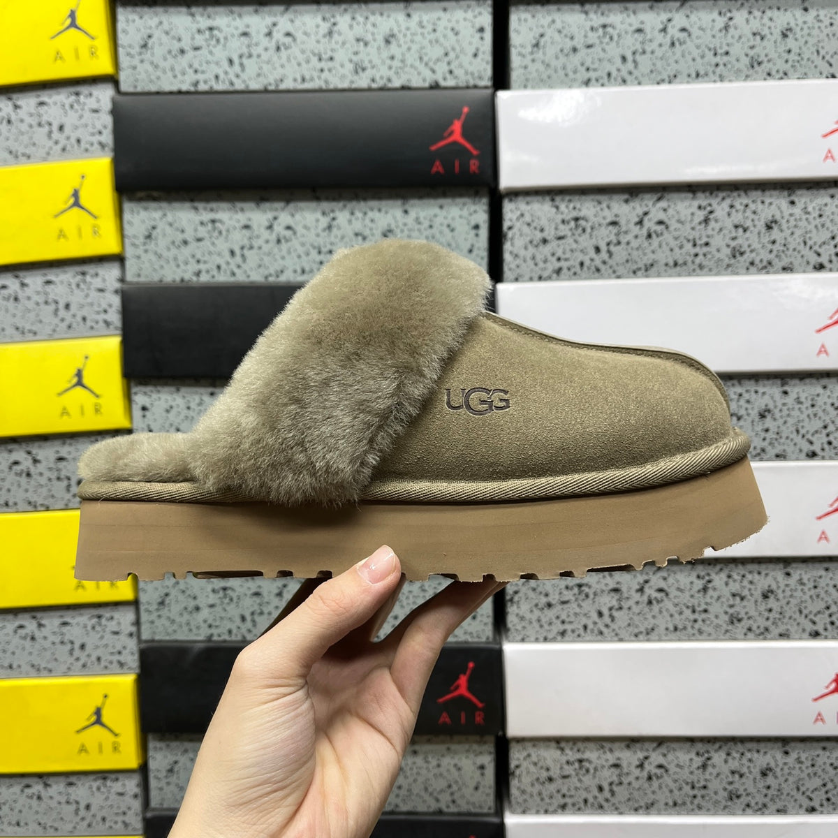 UGG Shearling Platform Clog – Sage