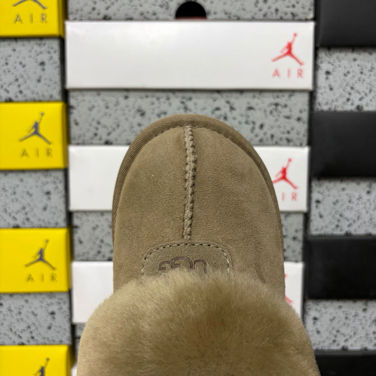 UGG Scuffette Slipper – Camel Fawn